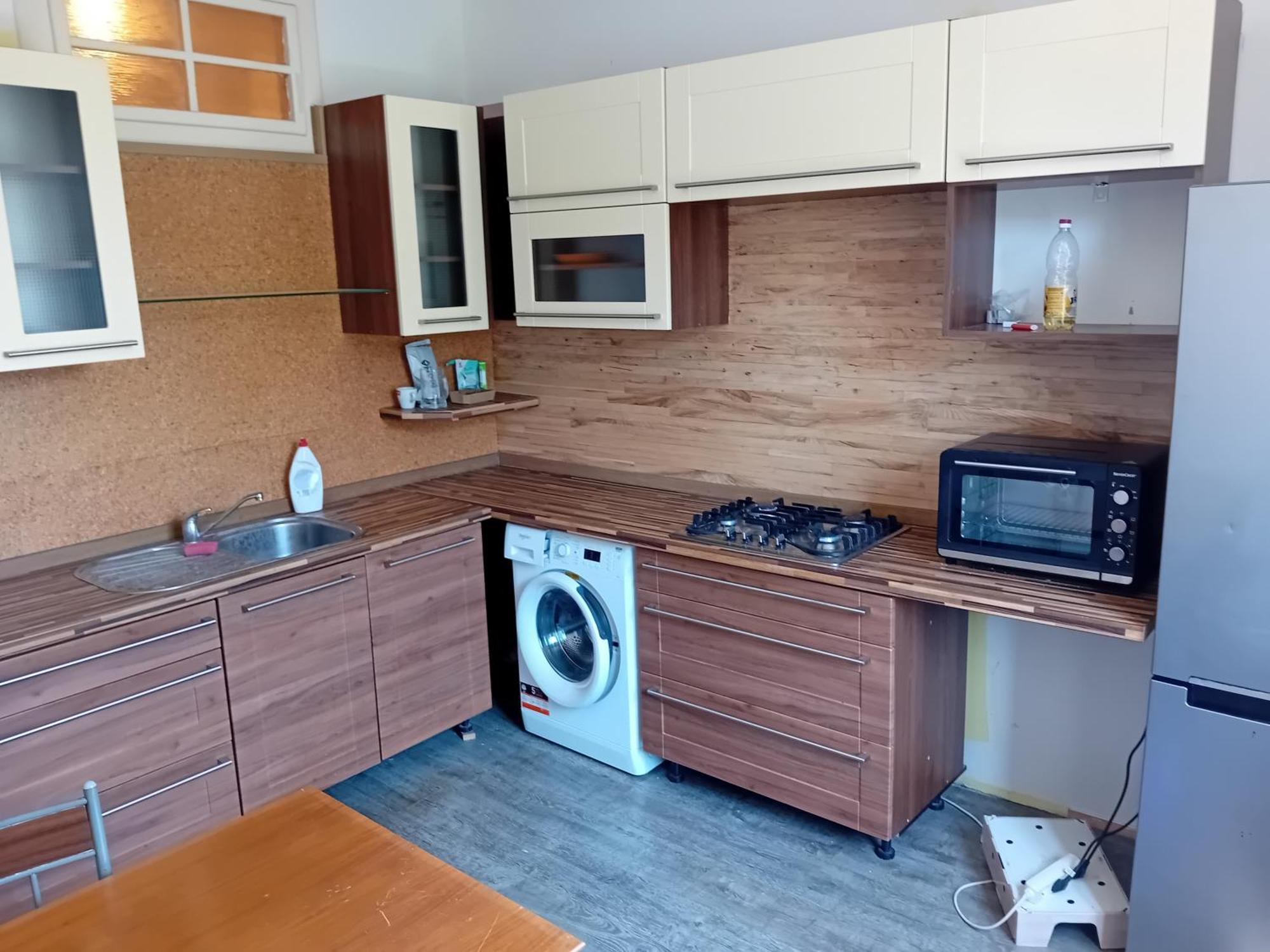 Holub Apartment In City Centrum Komarov Ngoại thất bức ảnh