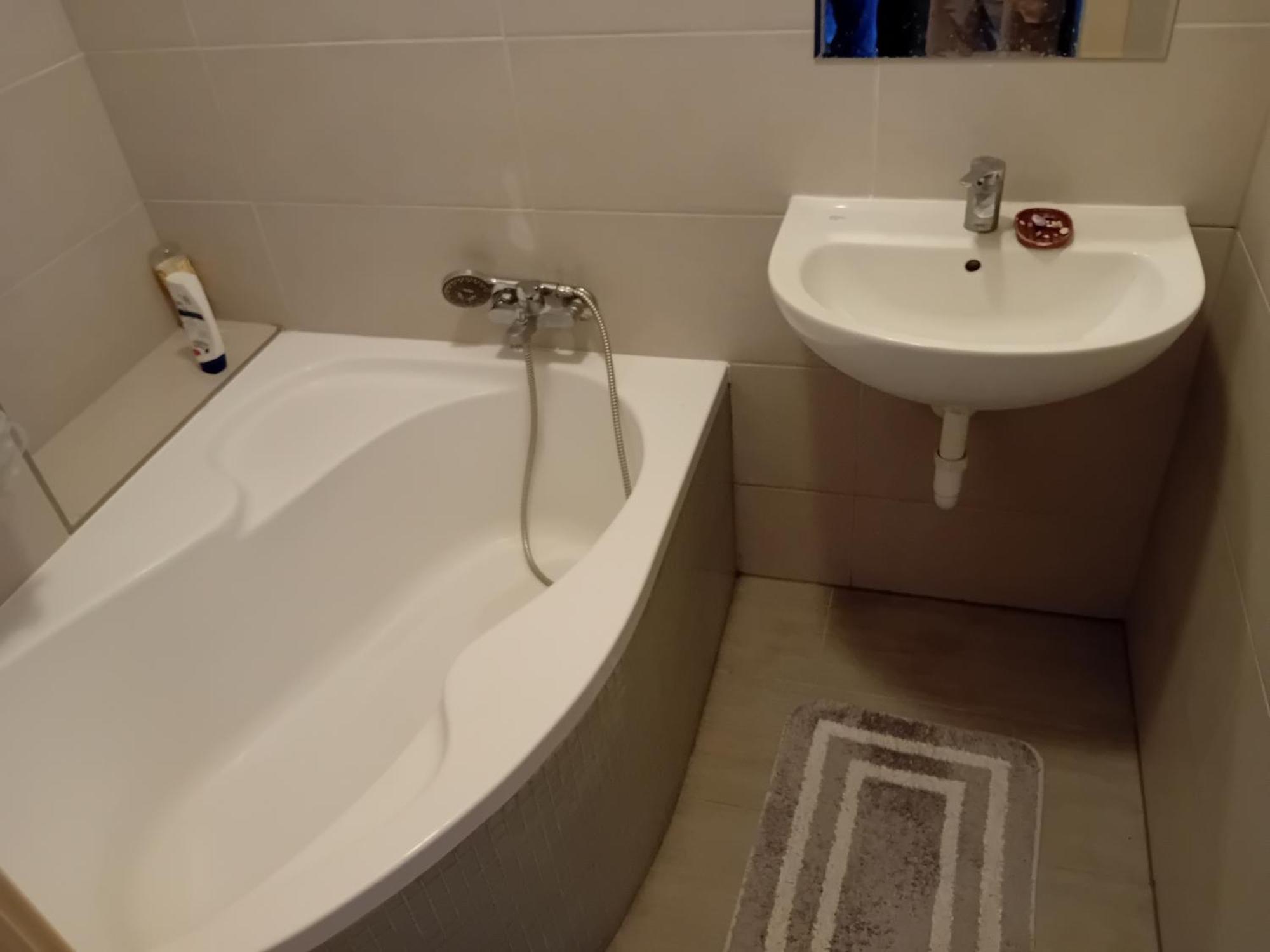 Holub Apartment In City Centrum Komarov Ngoại thất bức ảnh